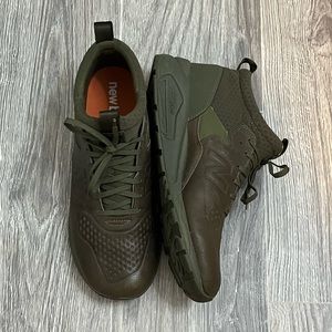 New Balance leather sneakers!